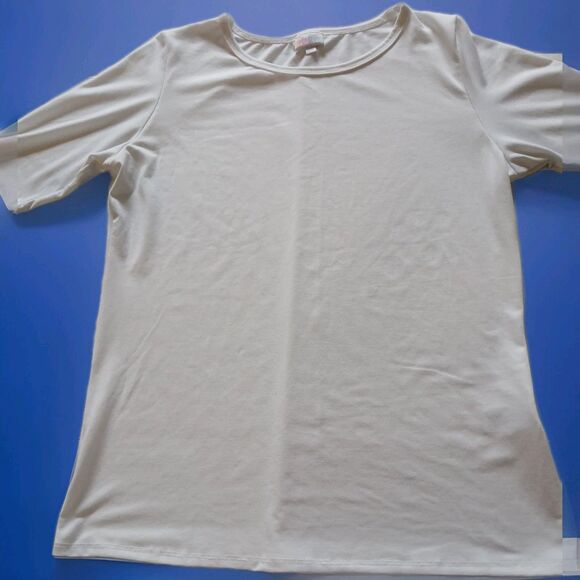 LuLaRoe Ashley T Shirt Womens 2XL White Rare Soft Feel New - Picture 1 of 16